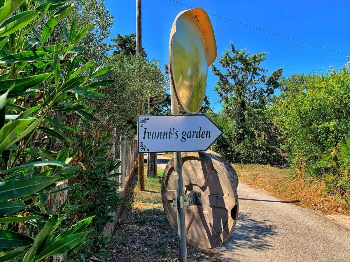 Ivonnis Garden Villa Mesimvria  Bagian luar foto